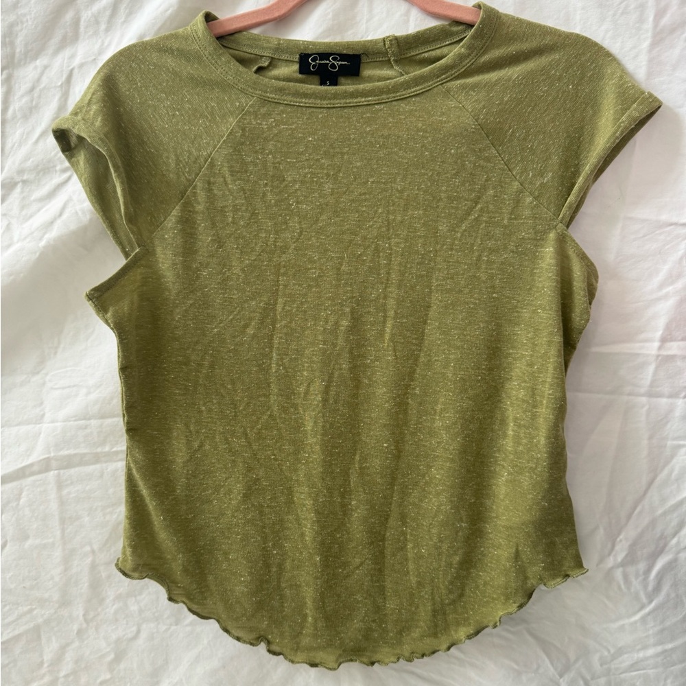 green short tee shirt